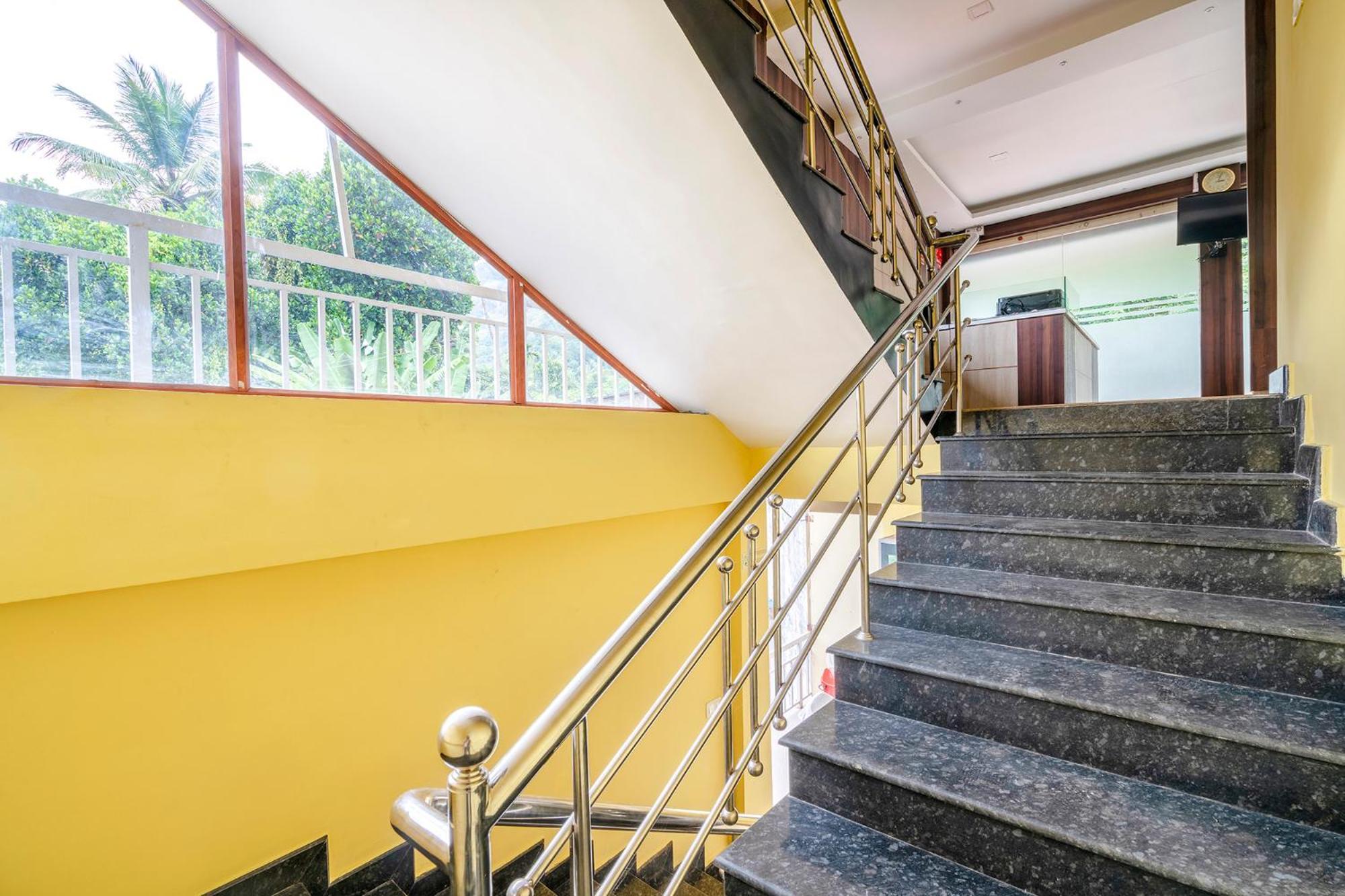 Fabhotel Abrigo Residency Anaviratty Εξωτερικό φωτογραφία